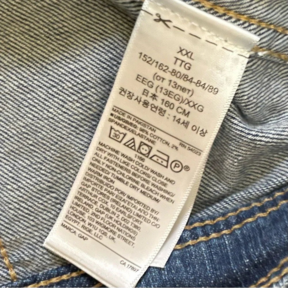 GAP Blue Jean Jacket Medium Wash Classic Style